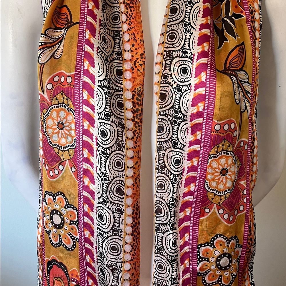 Italca Vibrant Floral Patterned Silk Scarf Made in Italy - Picture 3 of 9
